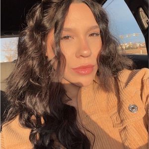 Meet your Posher, Vicky